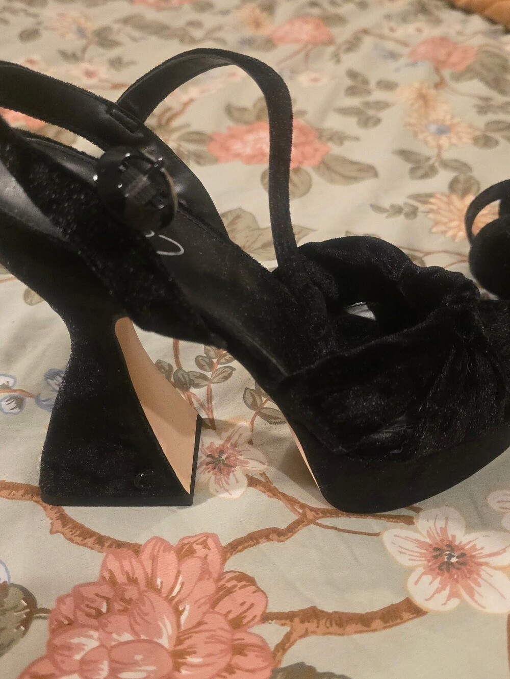Circus NY by Sam Edelman Black Velvet Platform Slingback Heels - Picture 2 of 5